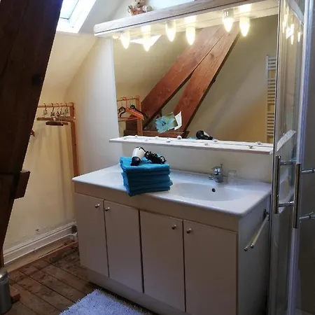 La D'hote De Chris Bed & Breakfast *