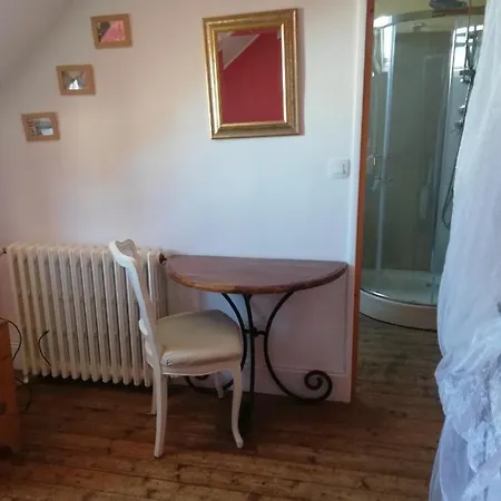 La D'hote De Chris Bed & Breakfast *